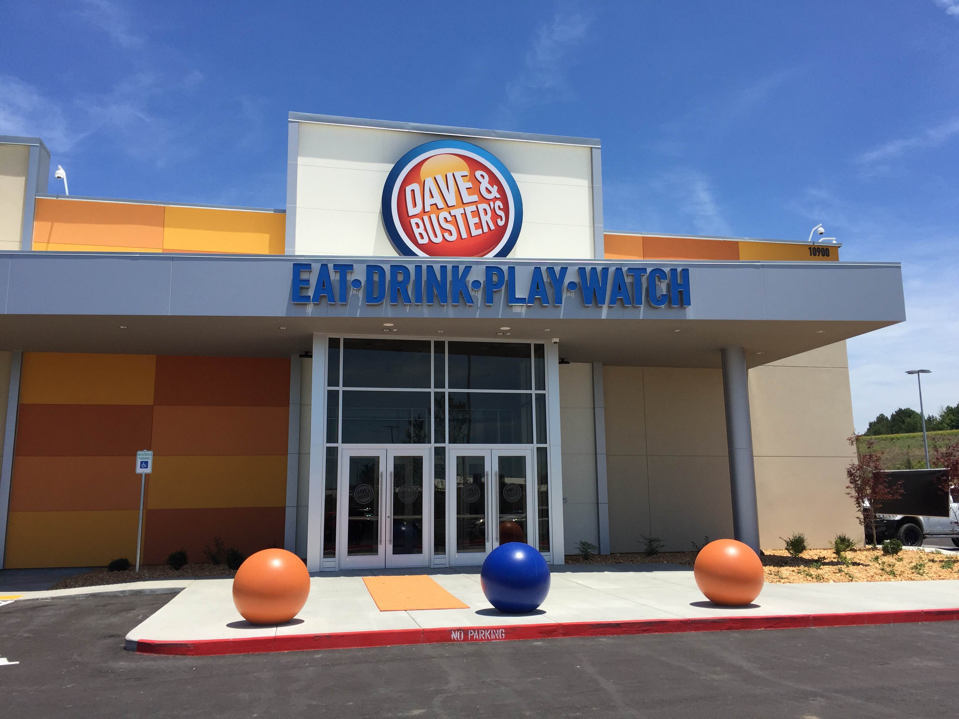 A sneakpeek at Dave and Buster's in Little Rock