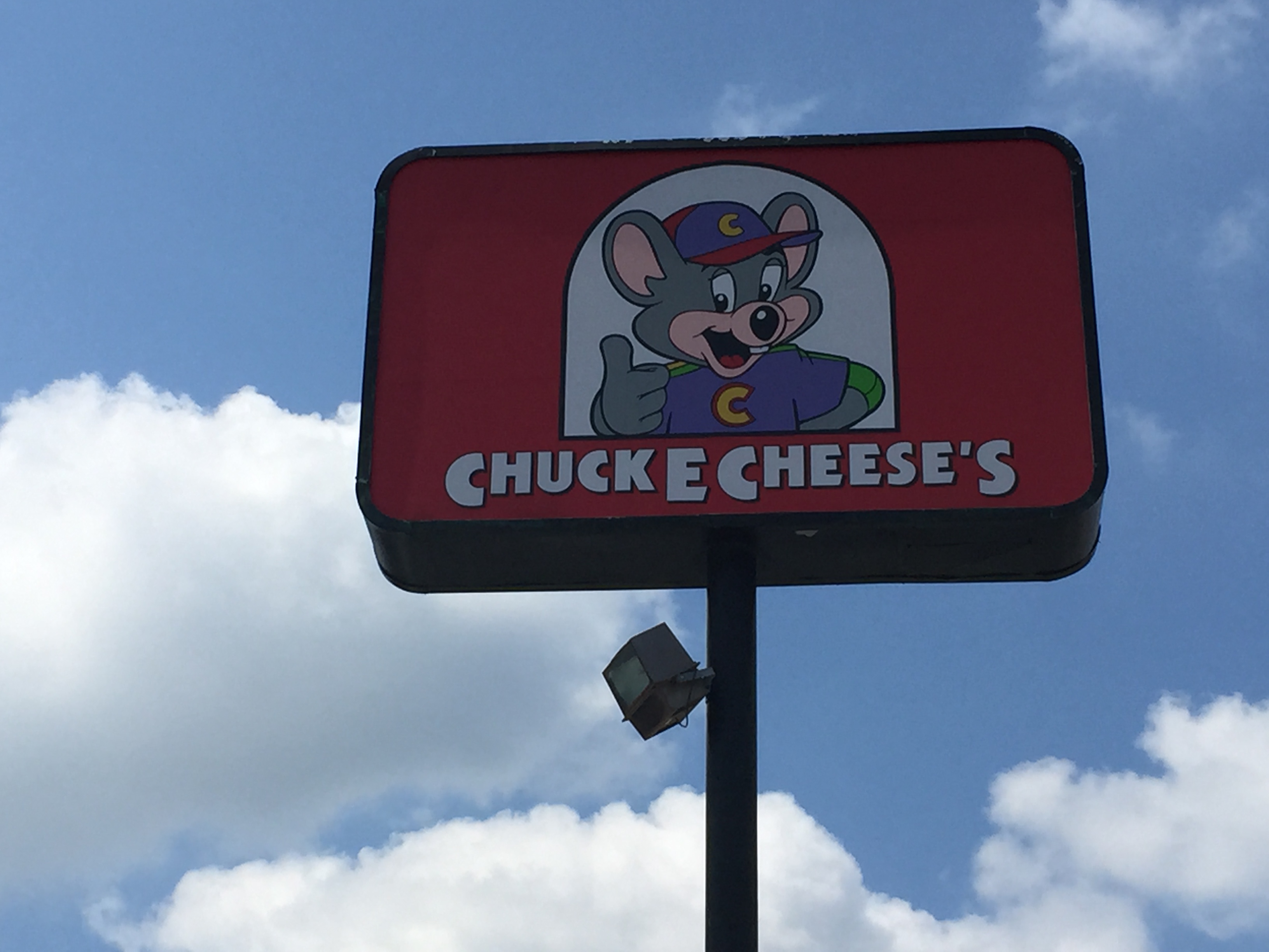 Photos Scene Of Chuck E Cheese Robbery