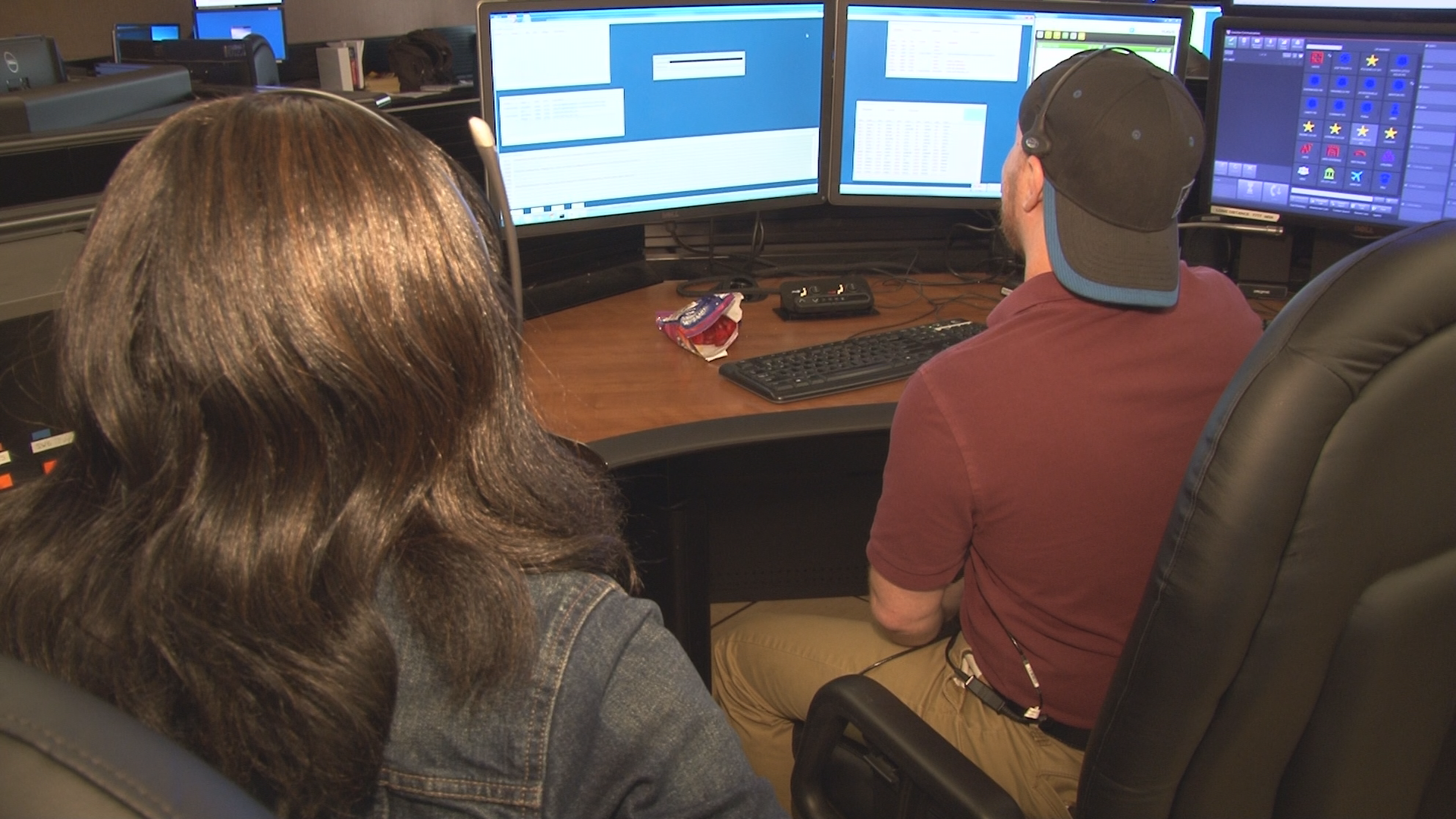 Little Rock hopes to fill 14 vacancies at 911 call center with