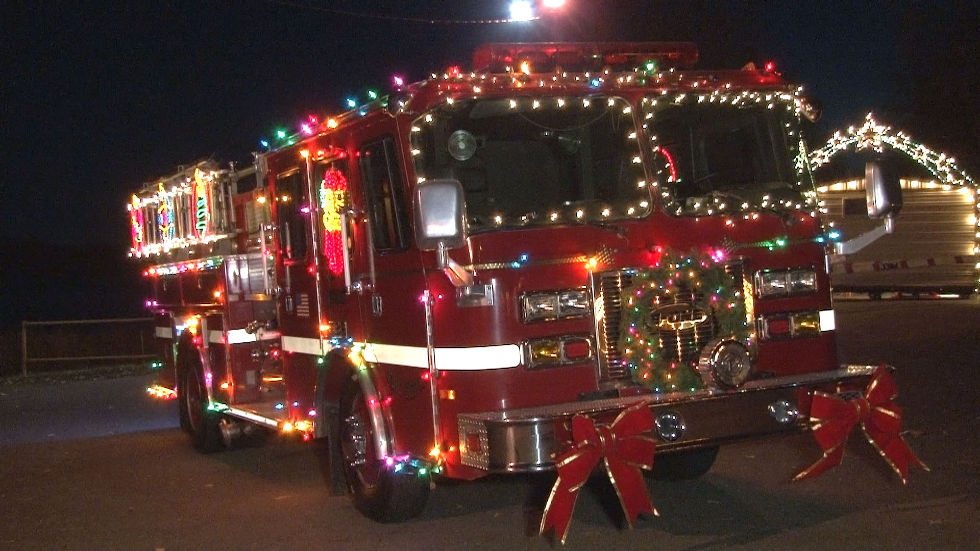 Pine Bluff Fire Department promotes fire safety with Christmas light ...